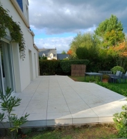 terrasse-ceramique-beige-clair